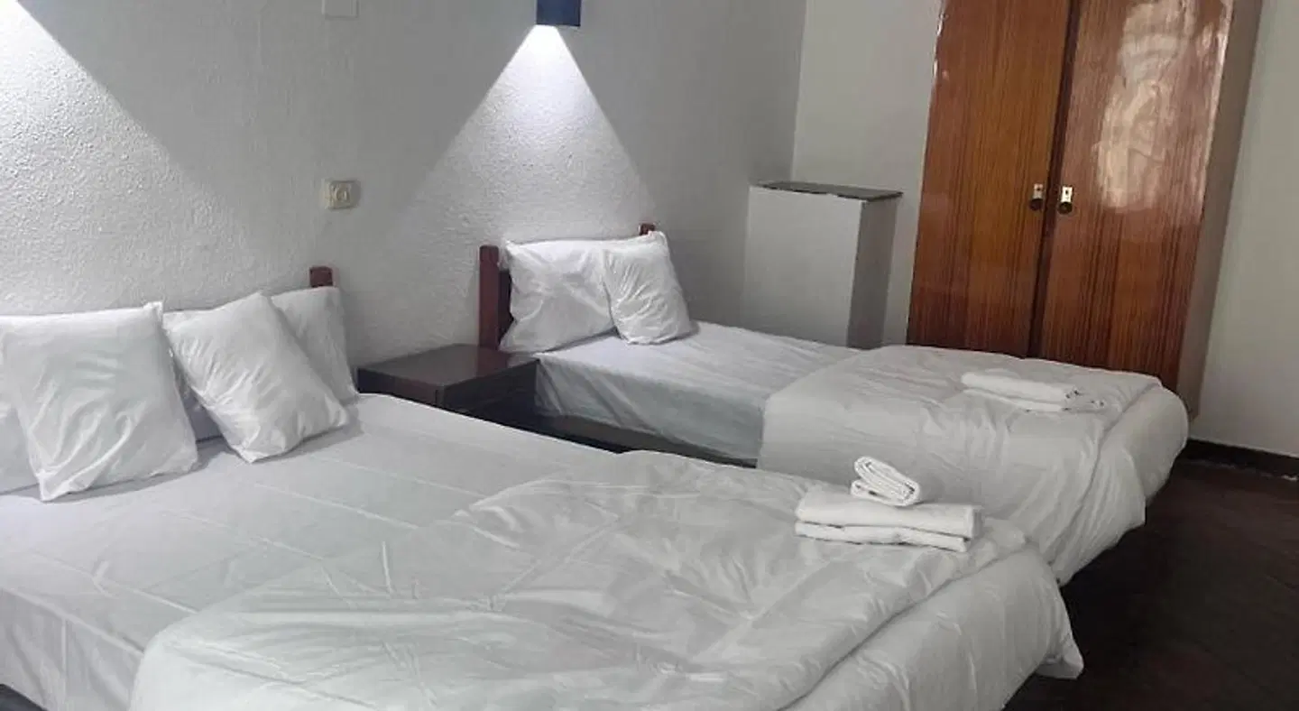 Hostal Alonso ROOM_EXAMPLE