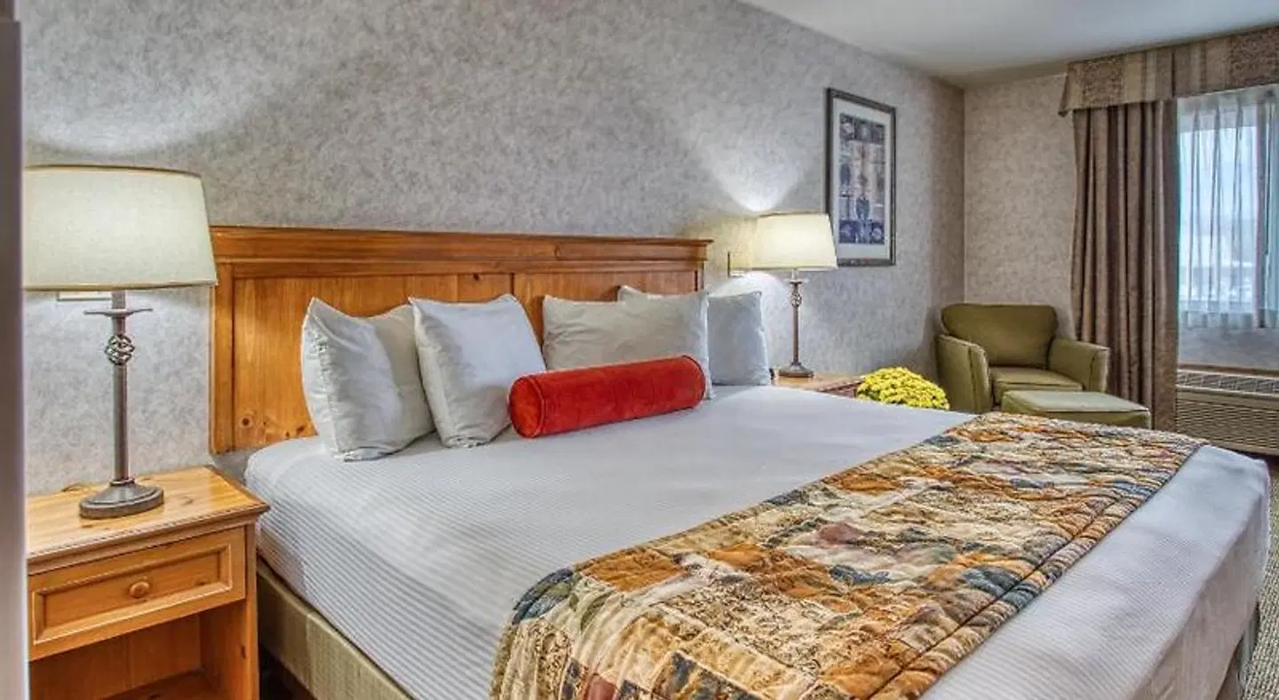 Rory & Ryan Inn ROOM_EXAMPLE