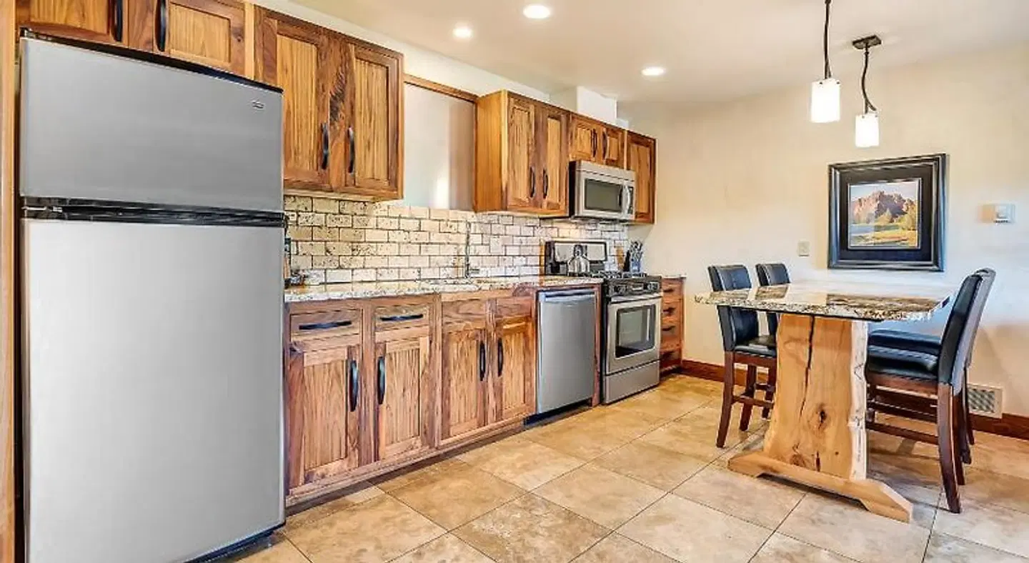 Wall Street Suites ROOM_EXAMPLE