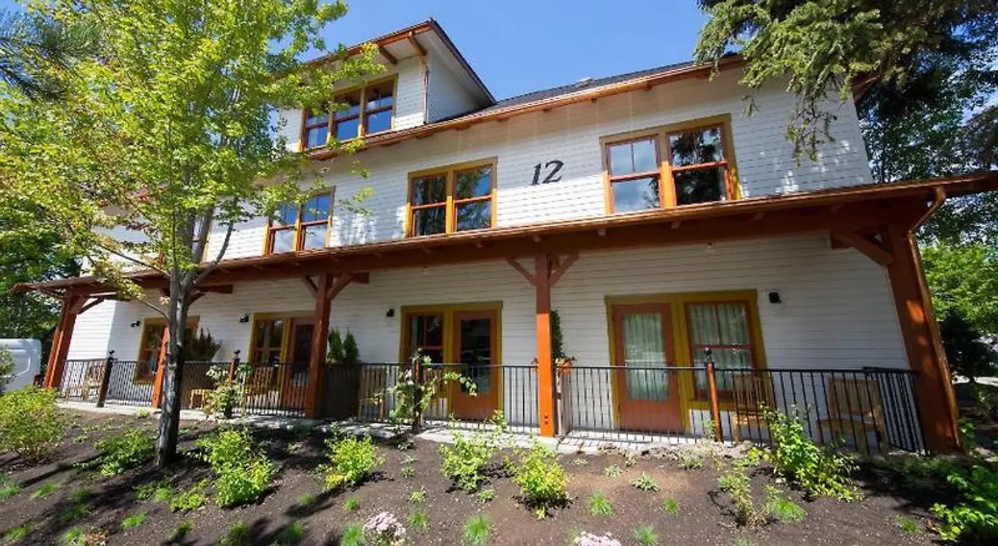 McMenamins Old St. Francis EXTERIOR