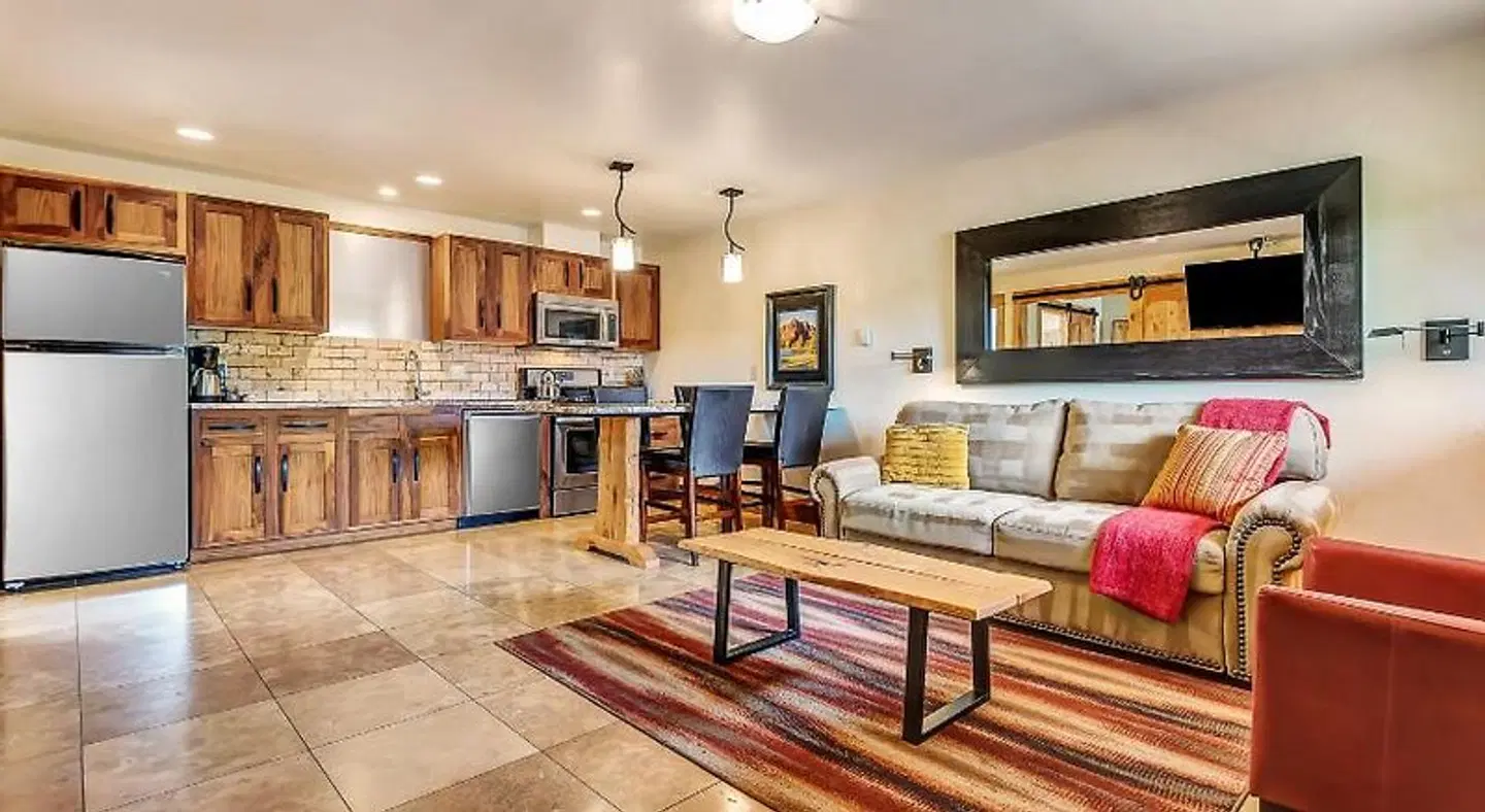 Wall Street Suites LOUNGE_LOBBY