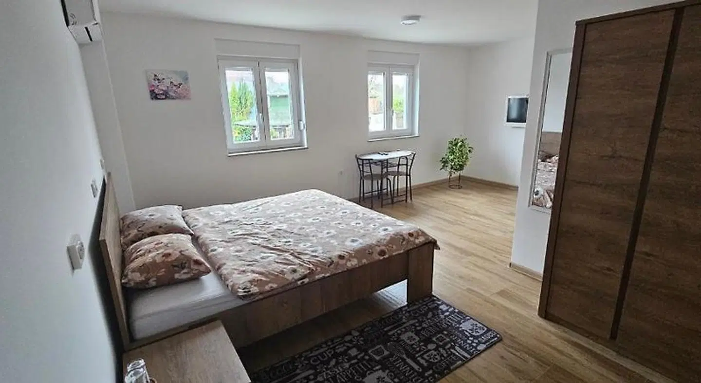 Sobe Mrak ROOM_EXAMPLE
