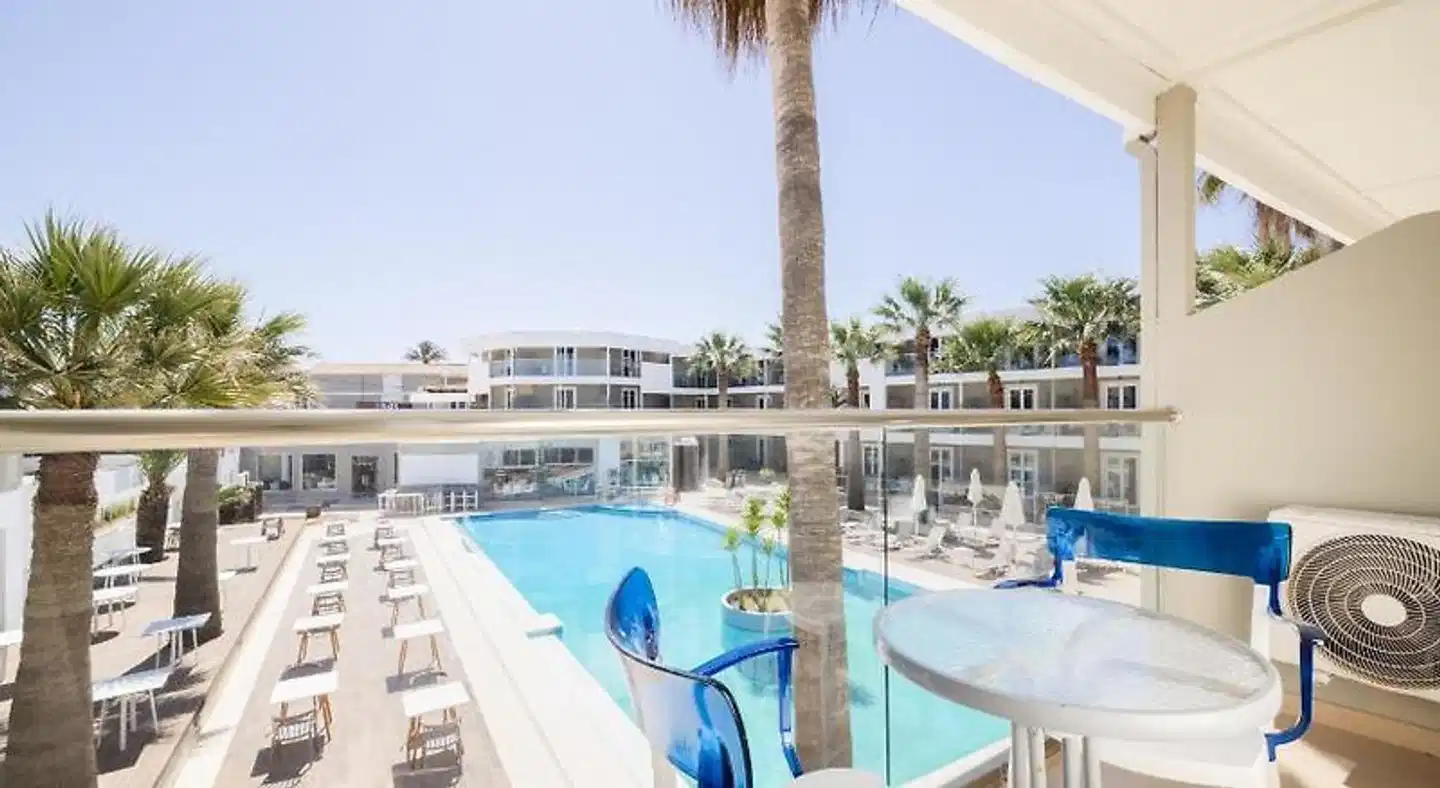 Cameo Beach Resort Pool