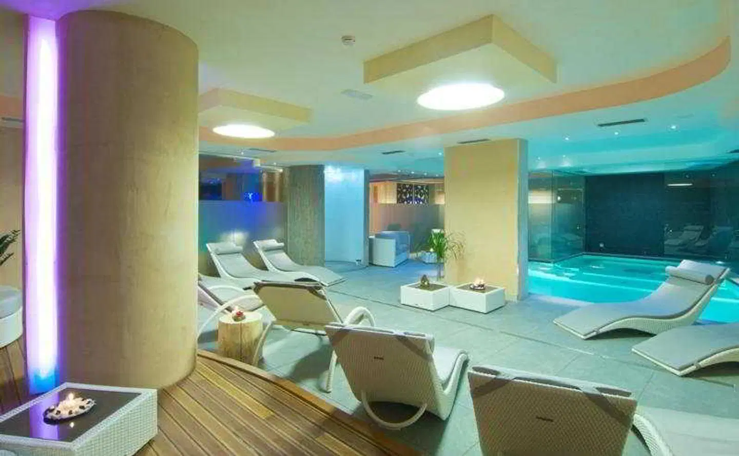 Chalet Del Brenta Hallenbad