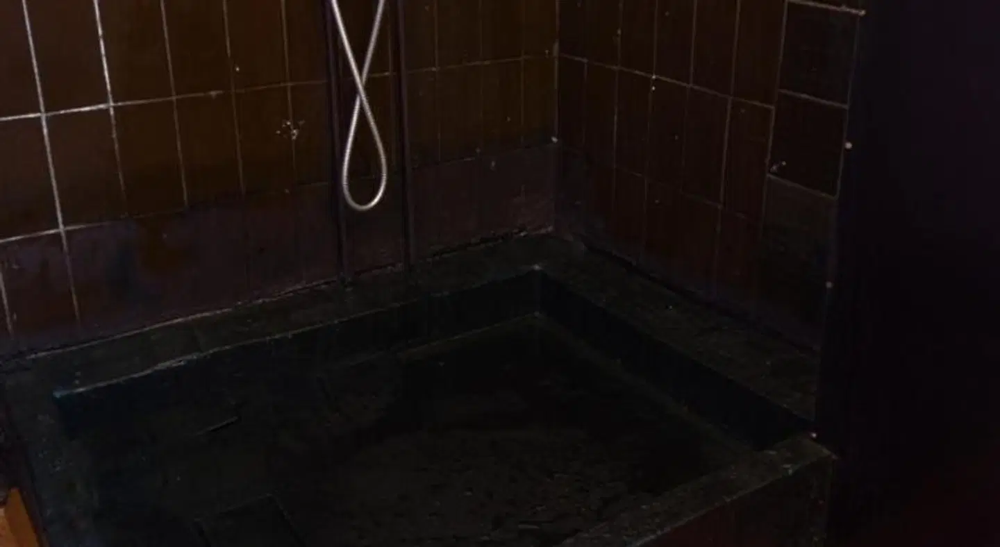 Karosta Prison Badezimmer