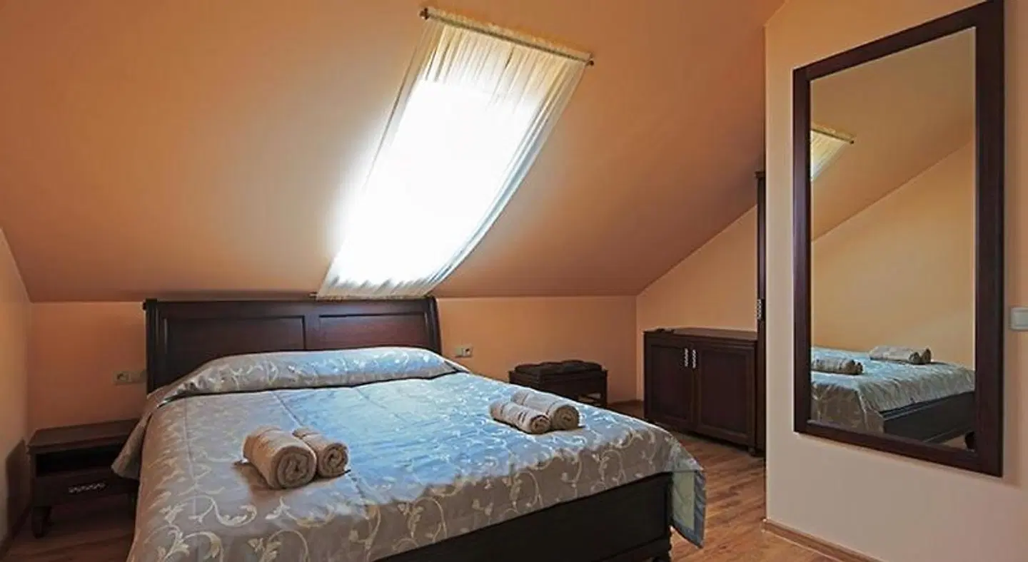 El Arm El ROOM_EXAMPLE