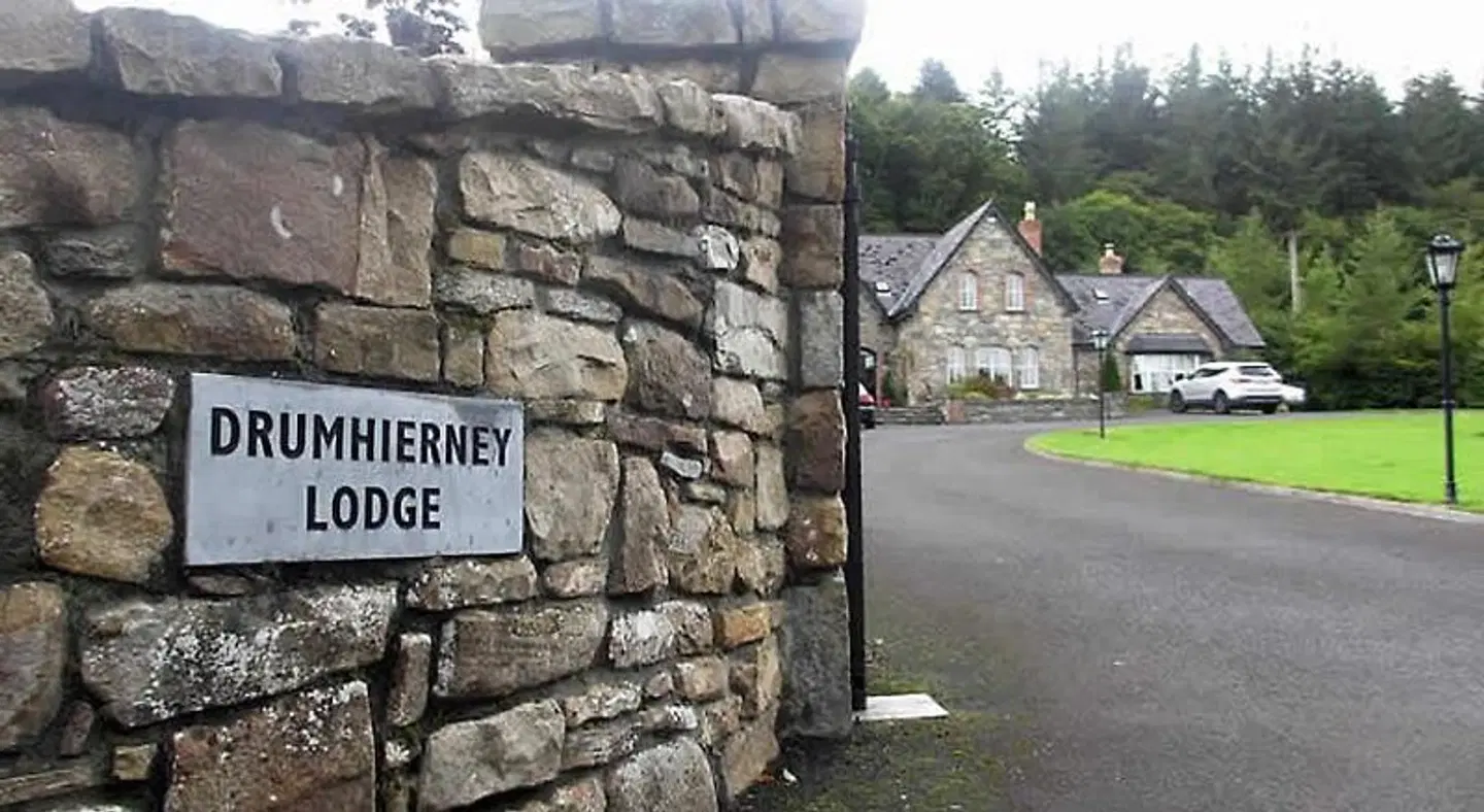 Drumhierney Lodge EXTERIOR