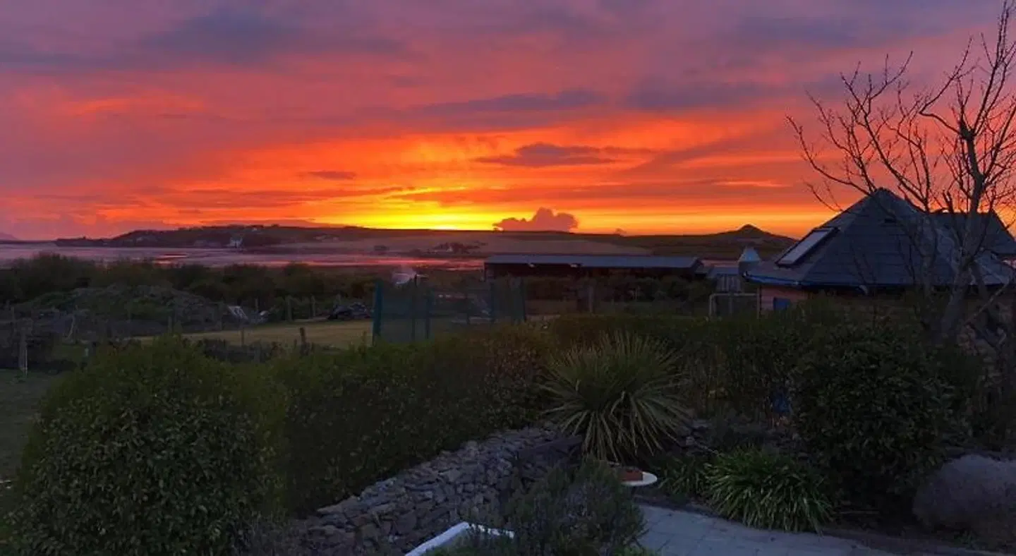 Barrow Harbour studio apartment LANDSCAPE