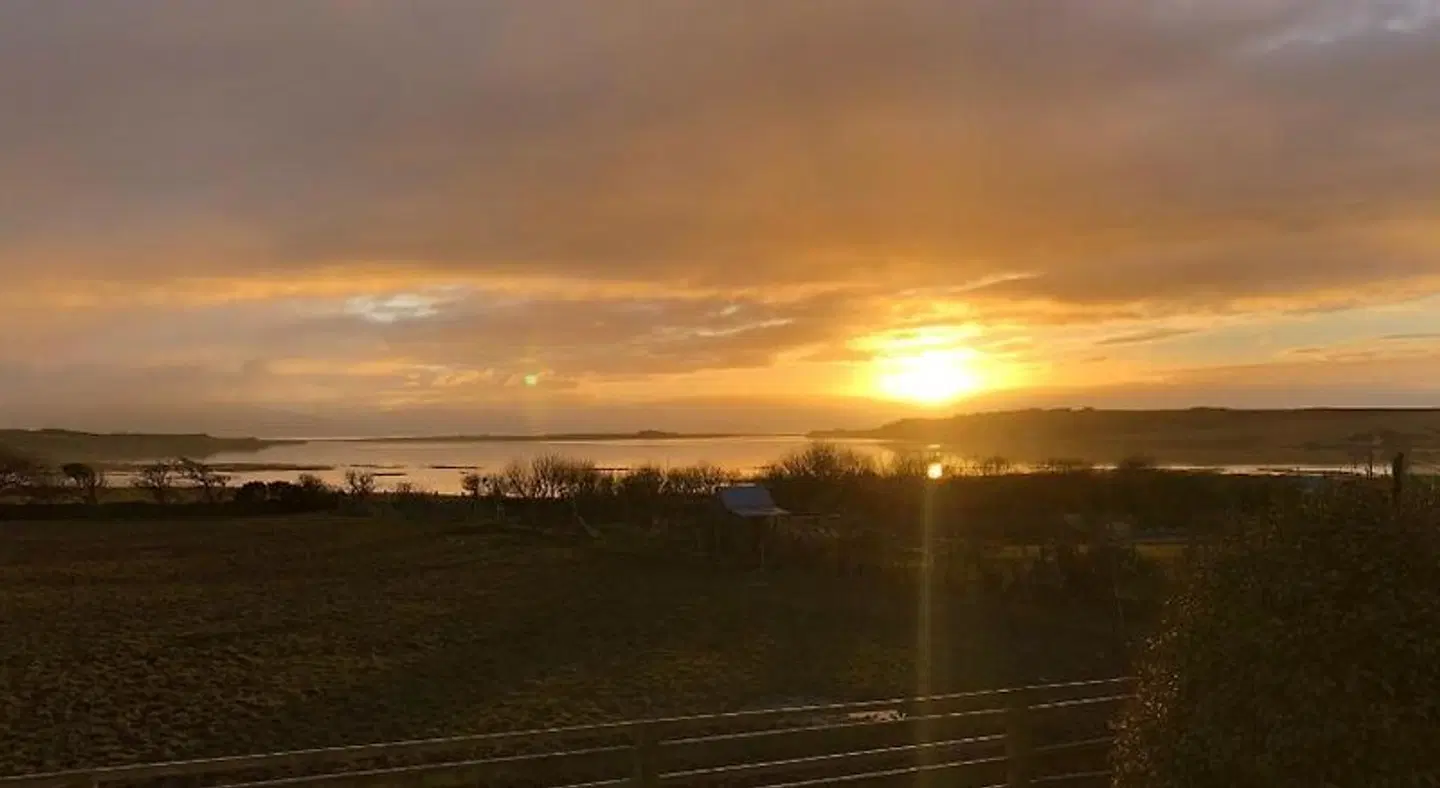 Barrow Harbour studio apartment LANDSCAPE