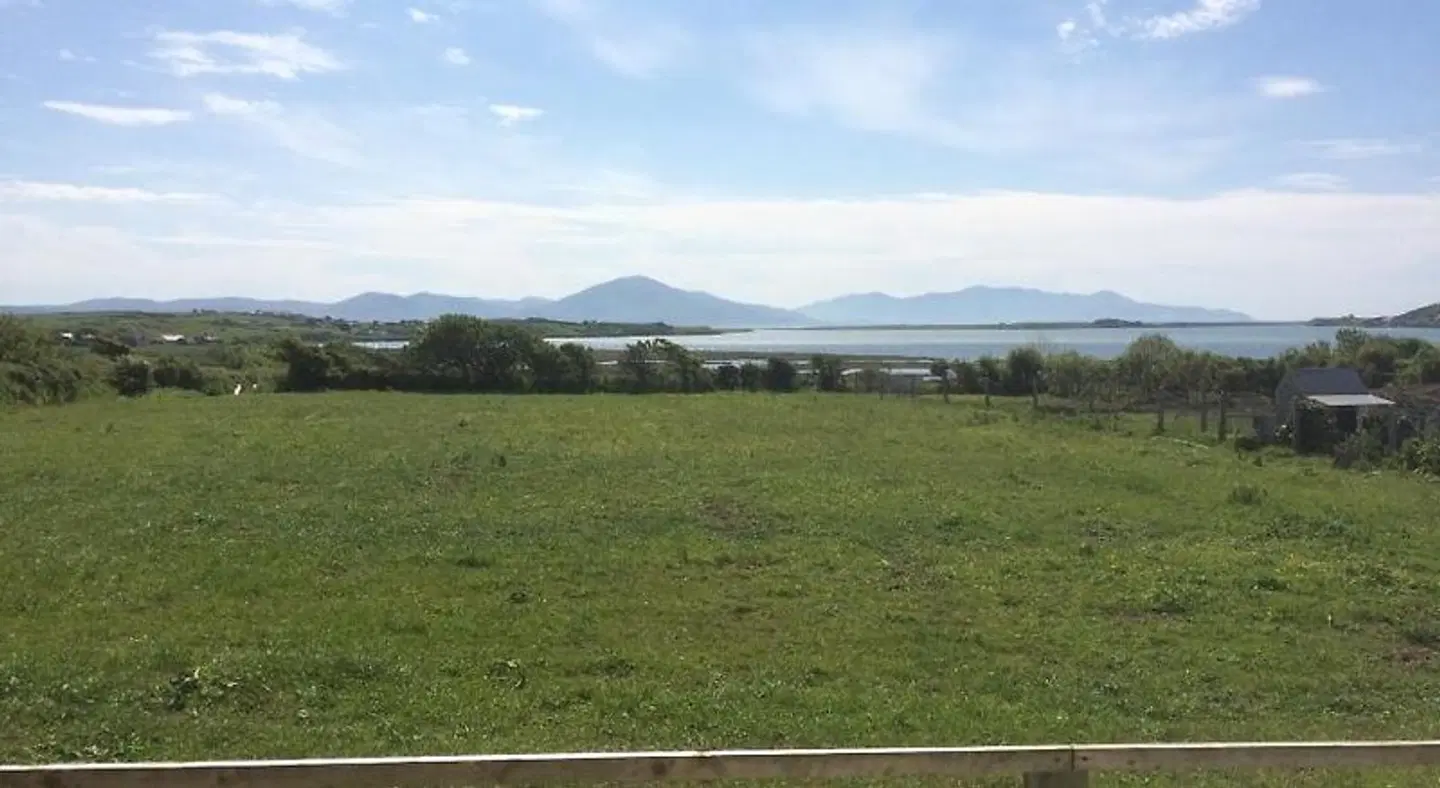 Barrow Harbour studio apartment LANDSCAPE