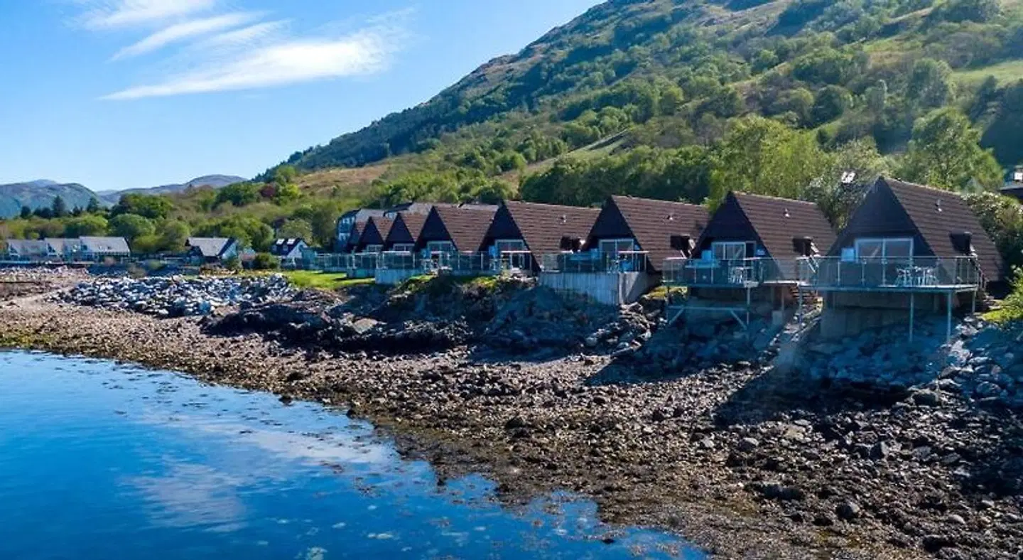 Loch Linnhe Waterfront Lodges EXTERIOR