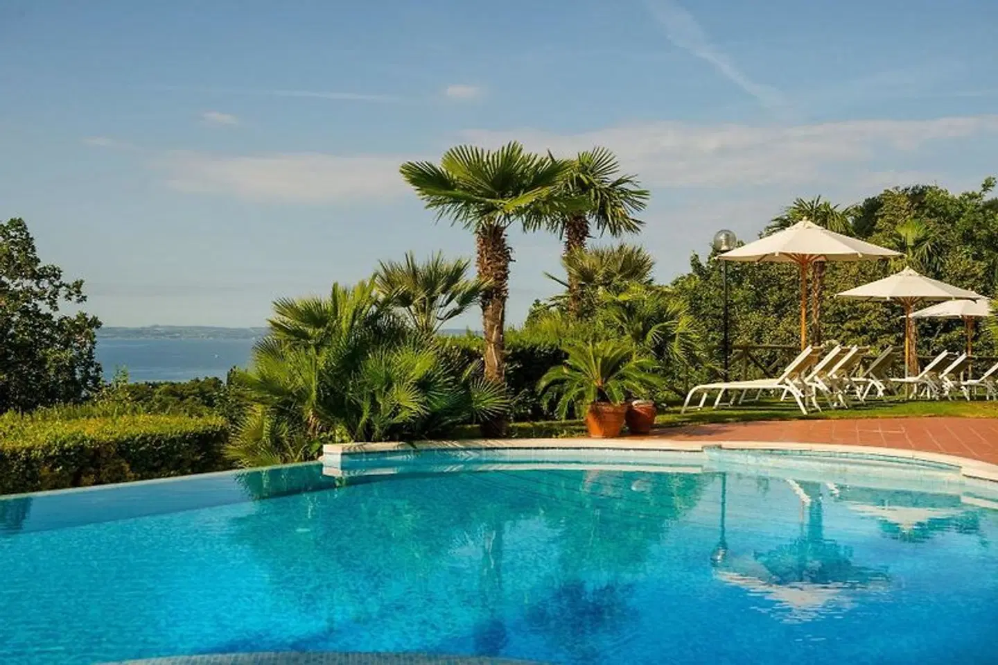 Madrigale Panoramic Lifestyle & Soulful Hotel OUTDOOR_POOL