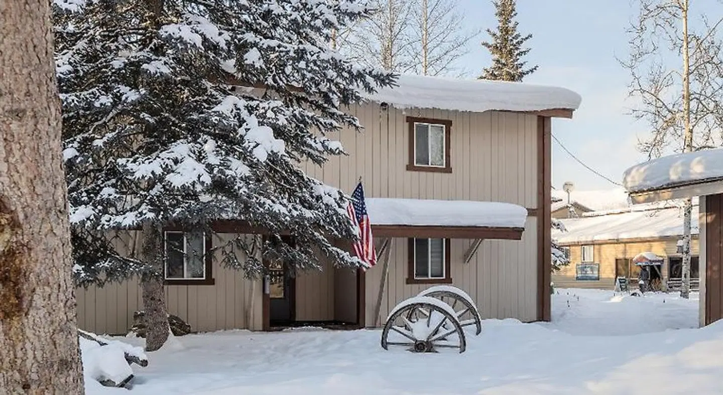 Chena Hot Springs Resort EXTERIOR