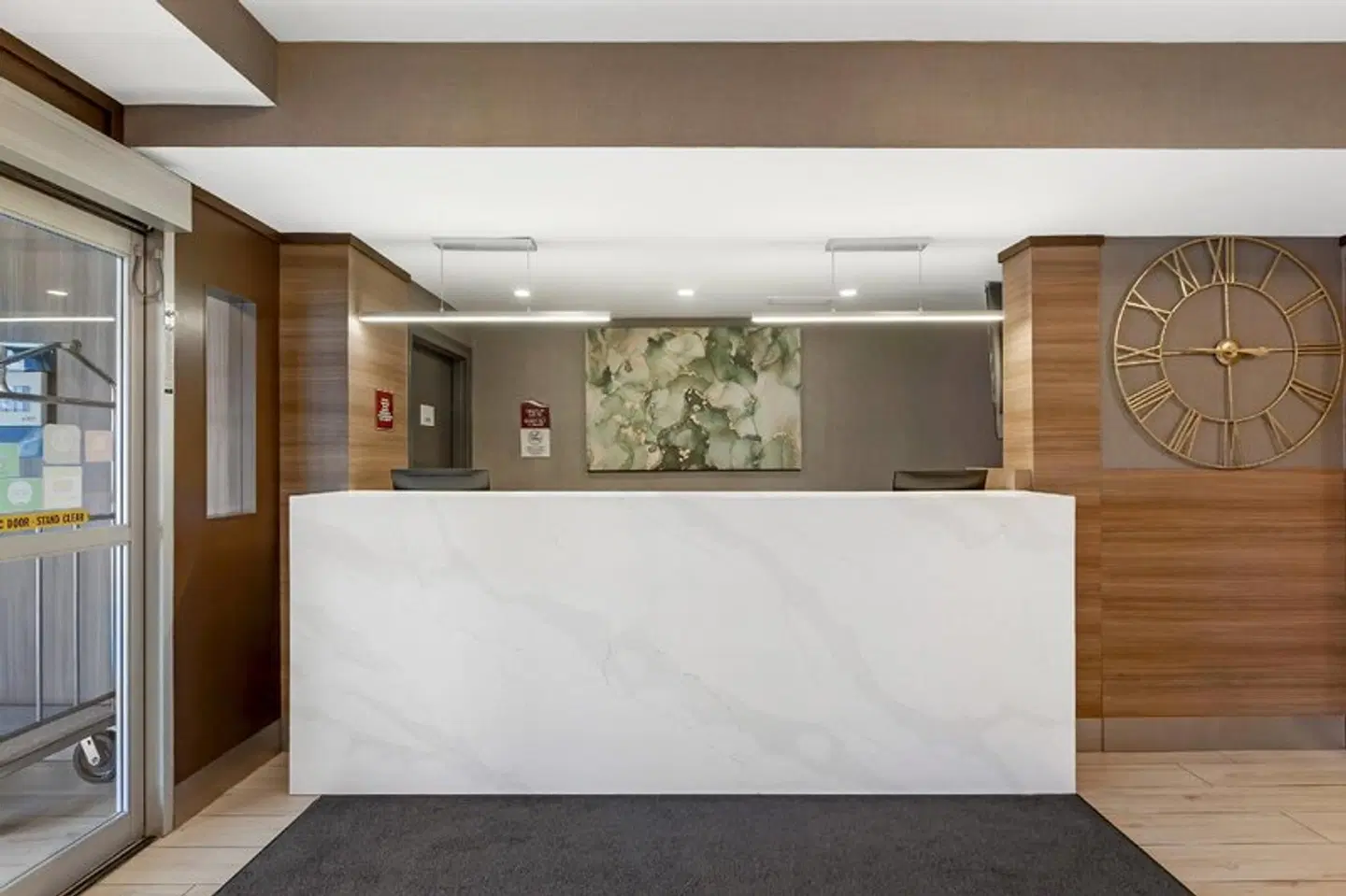 Quality Inn & Suites LOUNGE_LOBBY