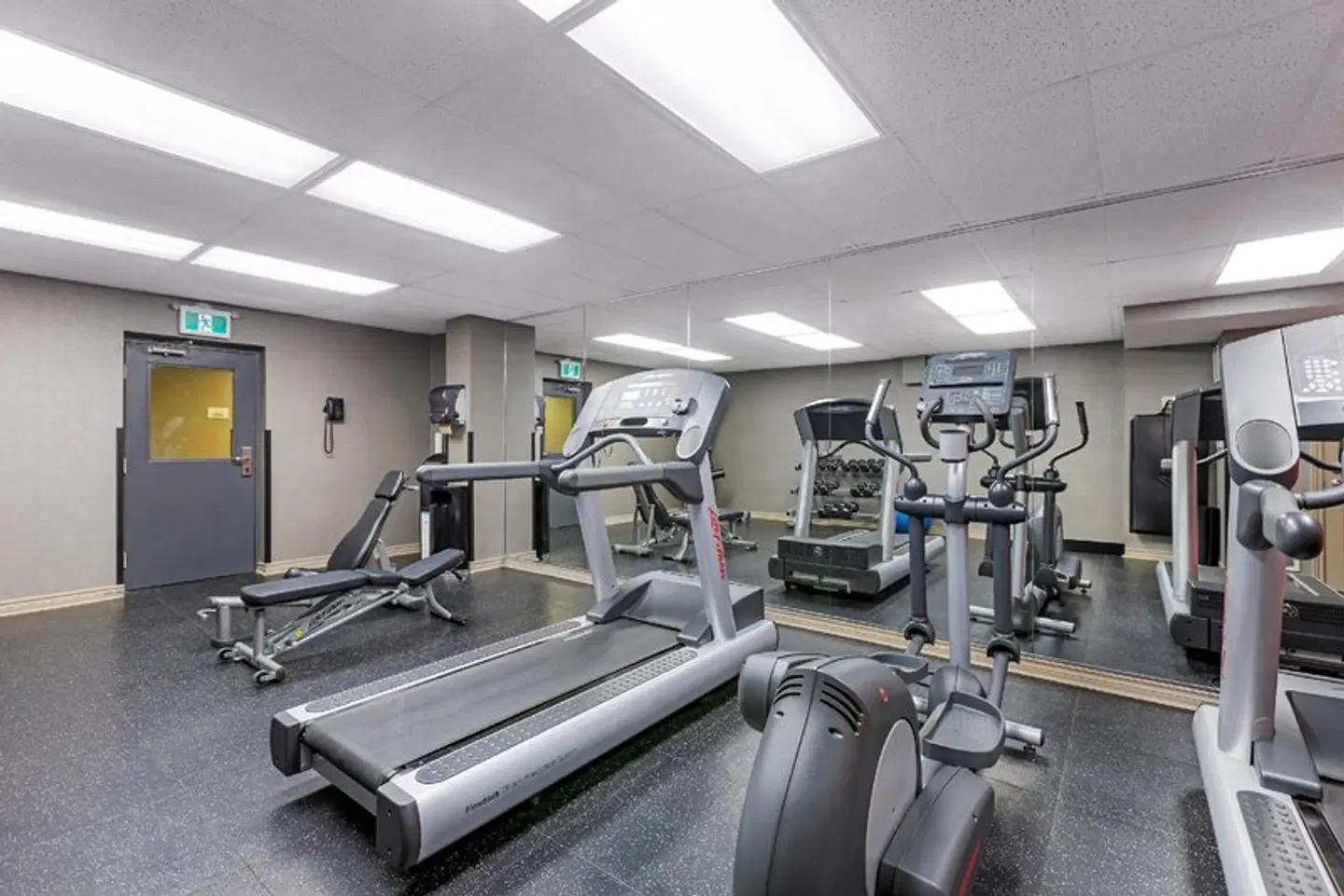 Quality Inn & Suites SPORTS_AND_LEISURE