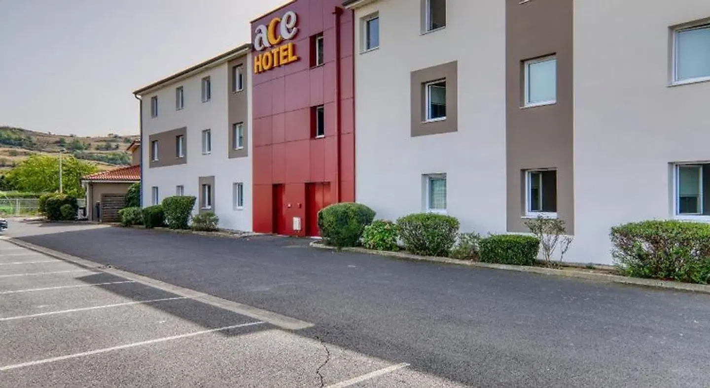 Ace Hôtel Issoire EXTERIOR