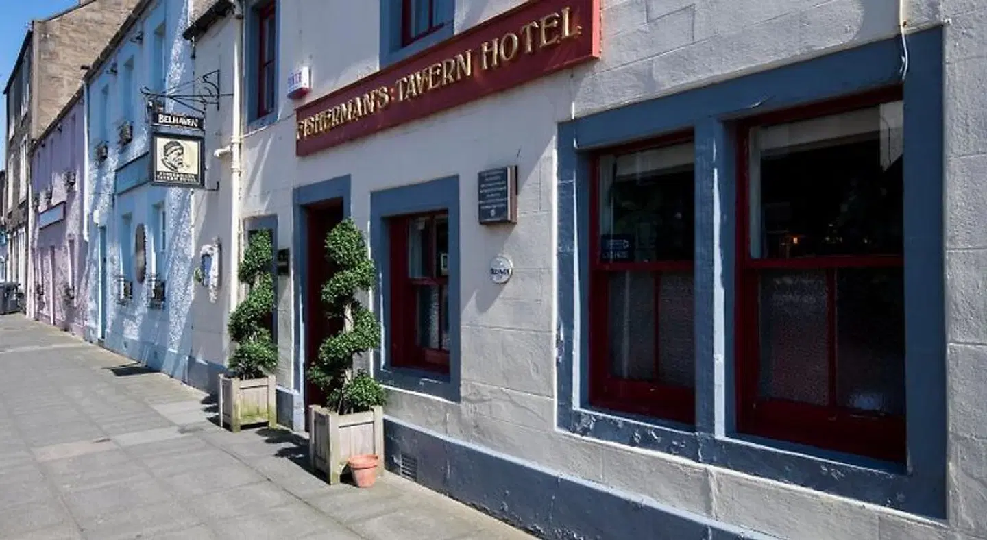 Fisherman's Tavern Hotel - Inn EXTERIOR