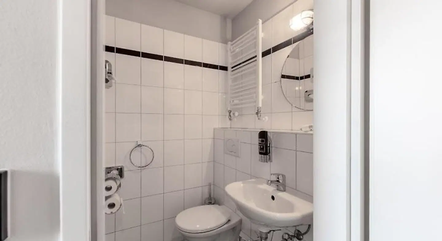 A & O Hamburg City Badezimmer