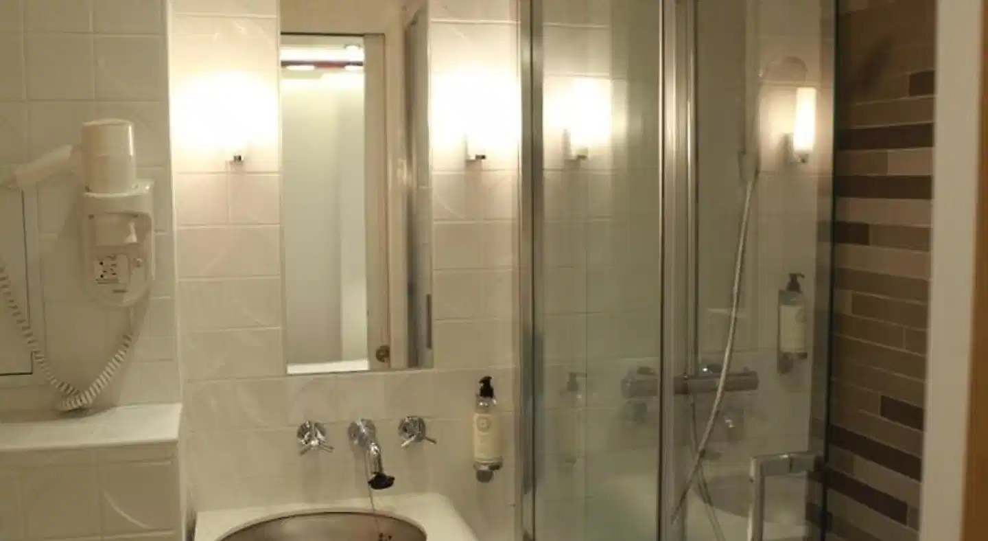 Hôtel Aulivia Opéra Badezimmer