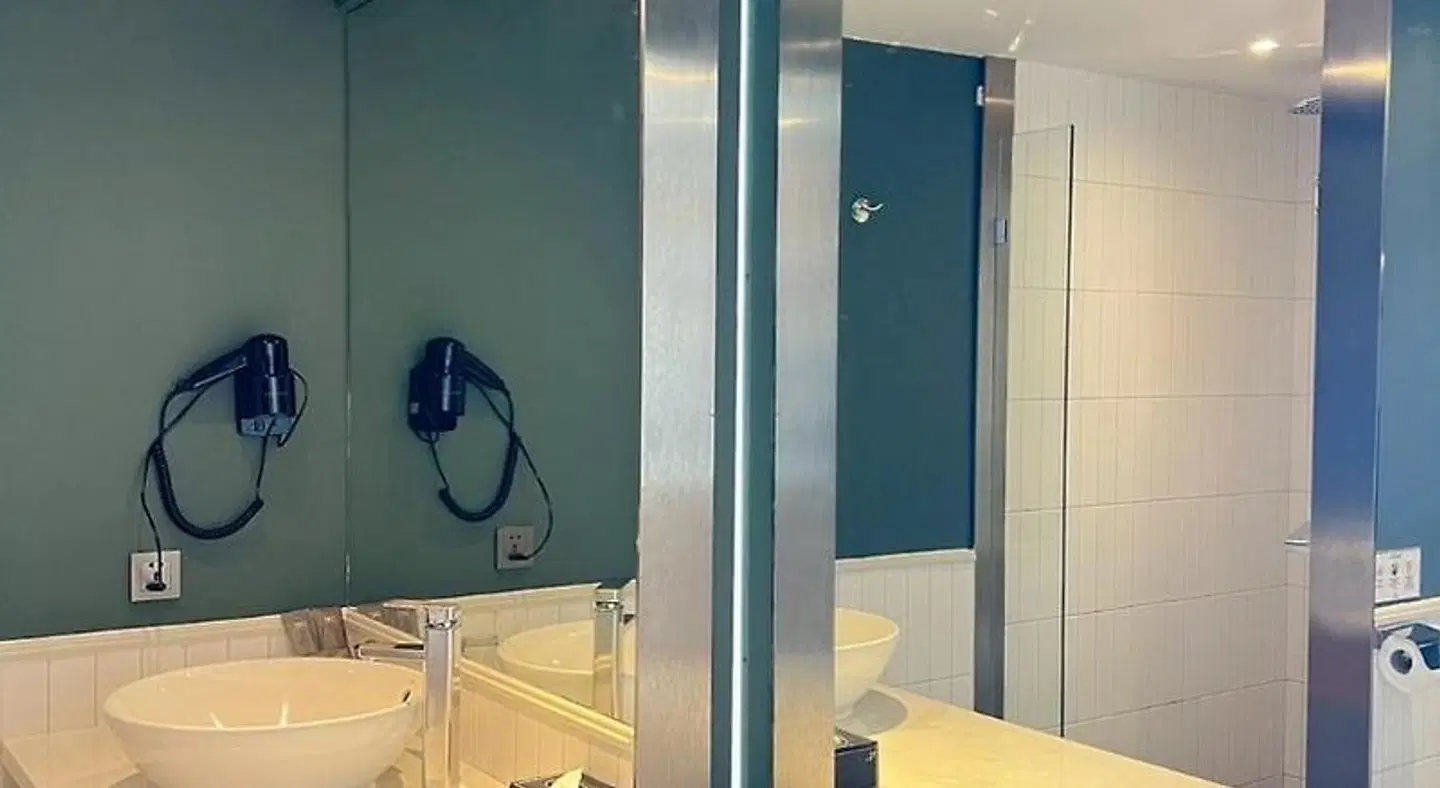 The Quarter Chaophraya by UHG Badezimmer