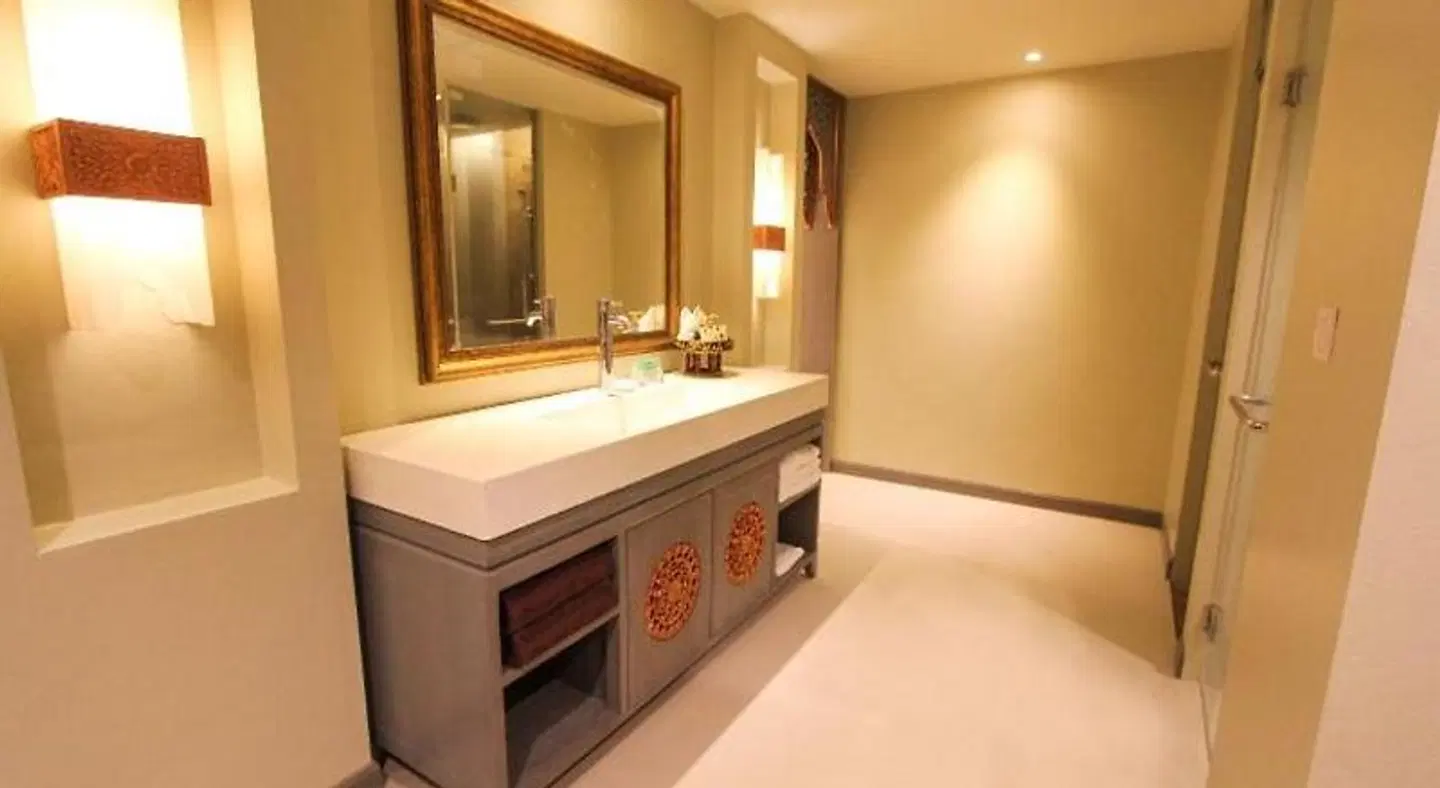 Maikhao Palm Beach Resort Badezimmer