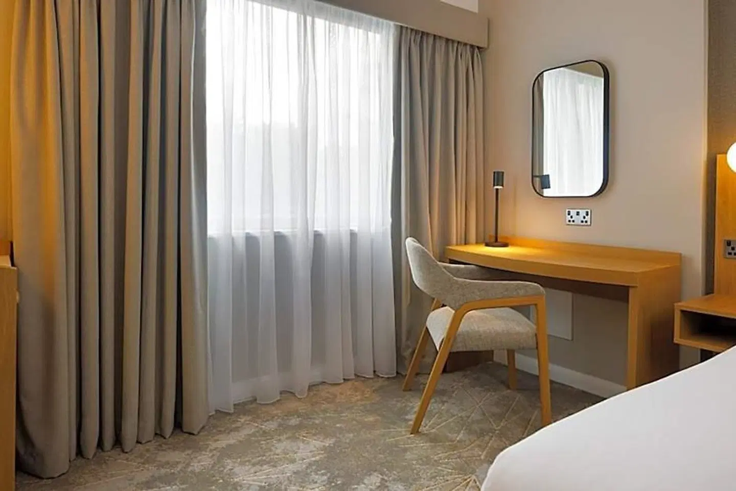 Crowne Plaza London - Gatwick Airport by IHG ROOM_EXAMPLE