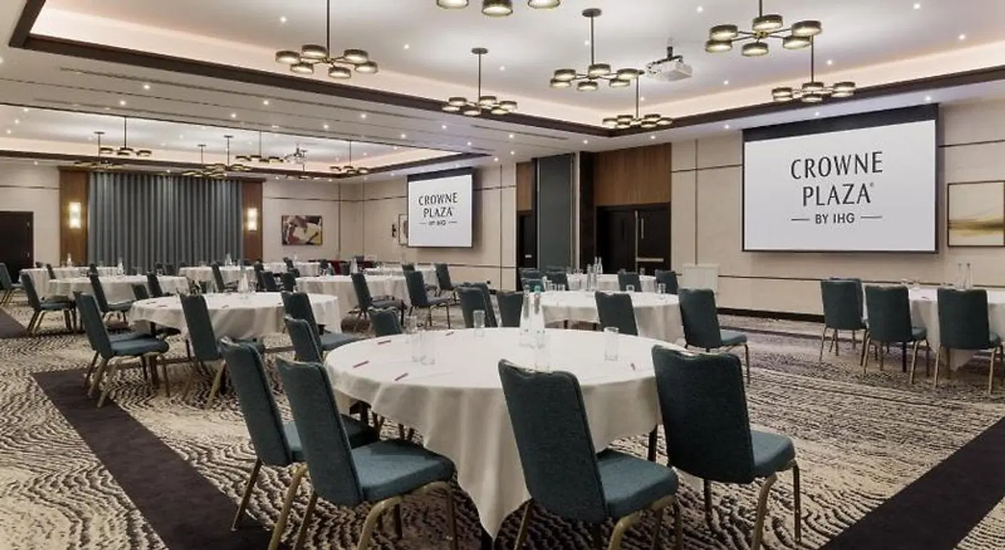 Crowne Plaza London - Gatwick Airport by IHG Konferenz