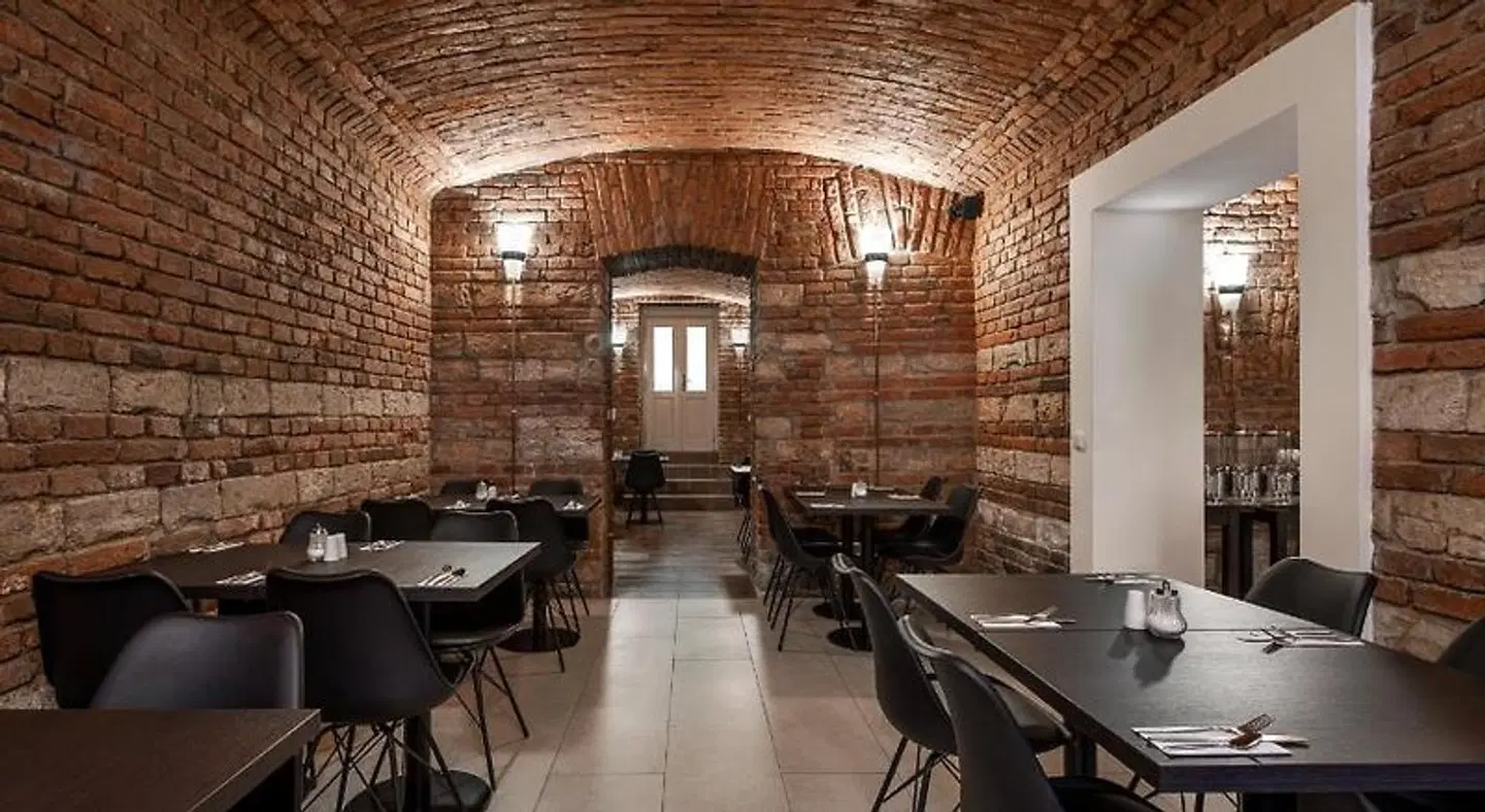 Hotel Unique Restaurant