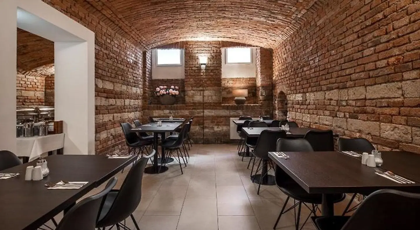 Hotel Unique Restaurant