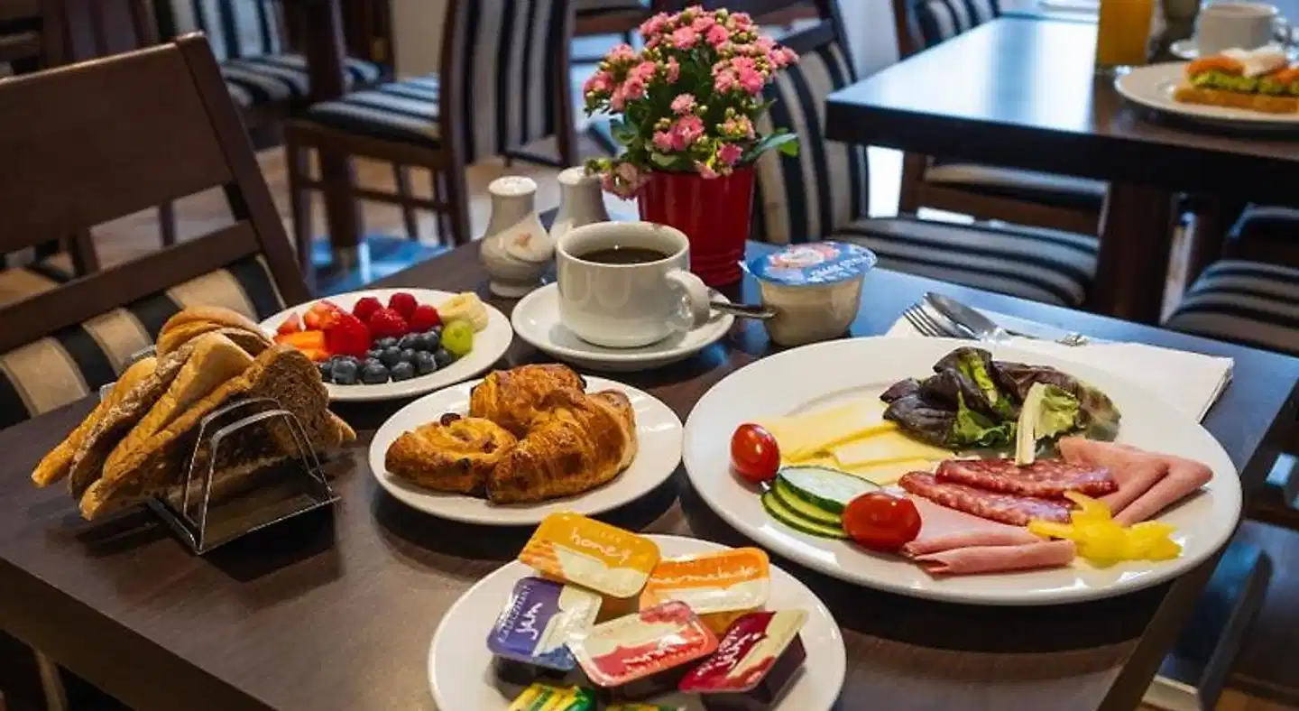 London Lodge Hotel Restaurant