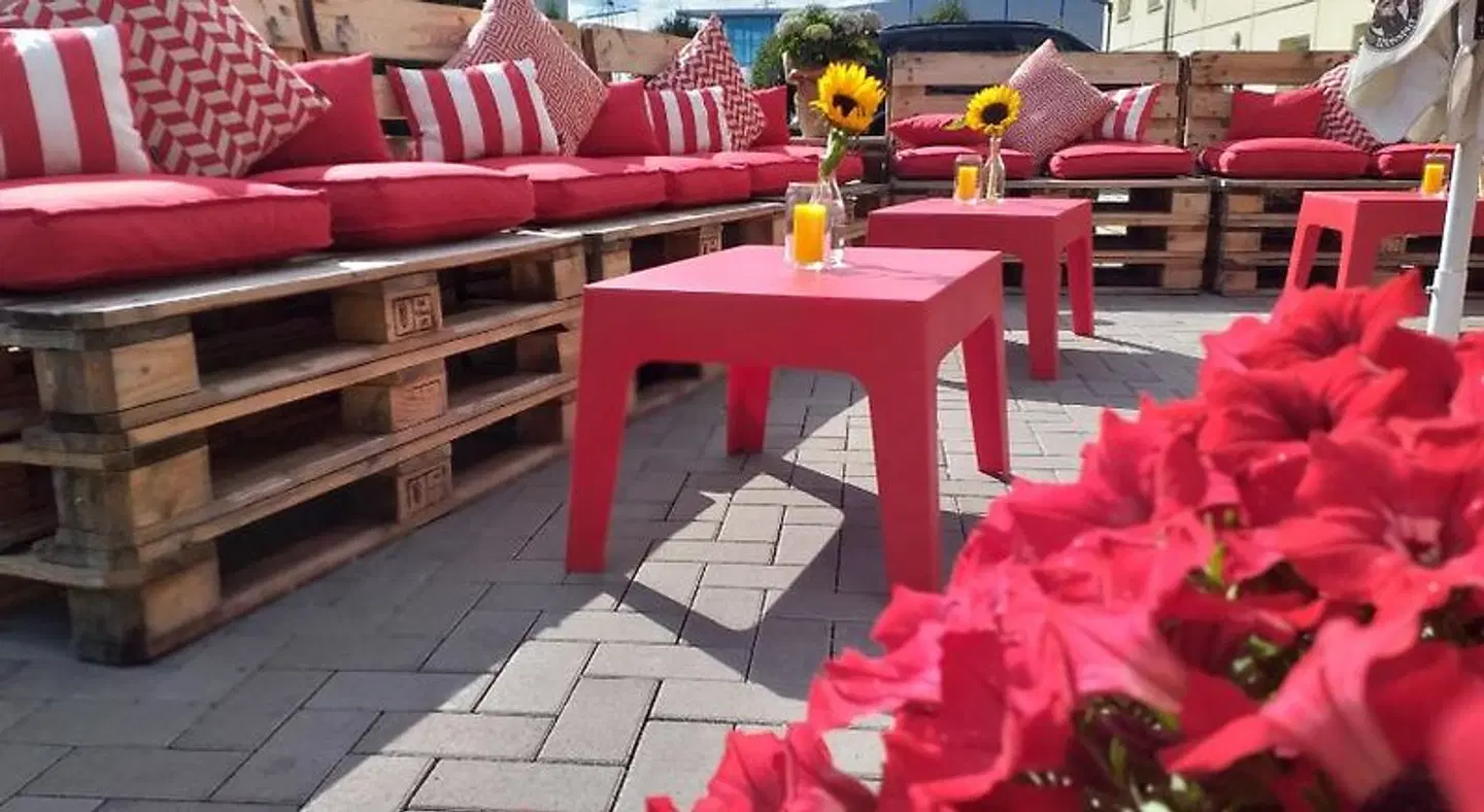 ibis Koeln Frechen Terrasse