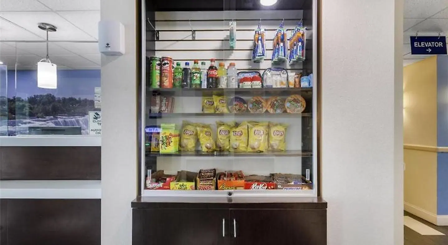 SureStay Plus Hotel by Best Western Niagara Falls East Restaurant