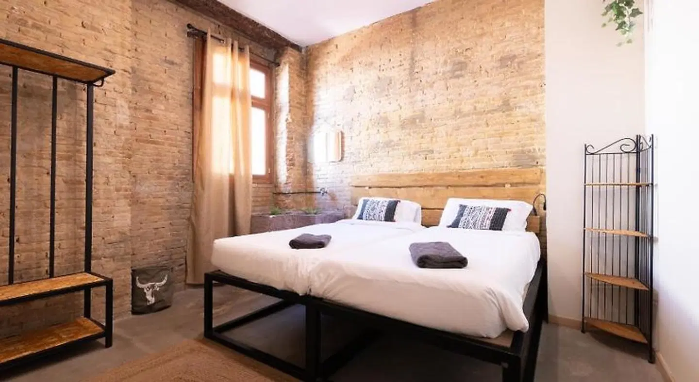 BirdHouse Valencia ROOM_EXAMPLE