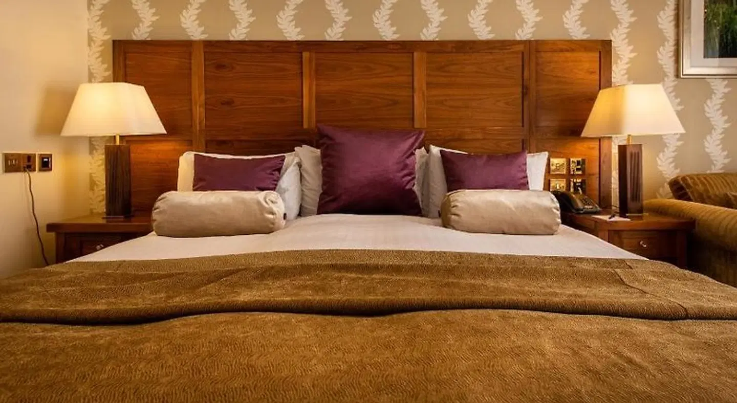 The Morley Hayes ROOM_EXAMPLE