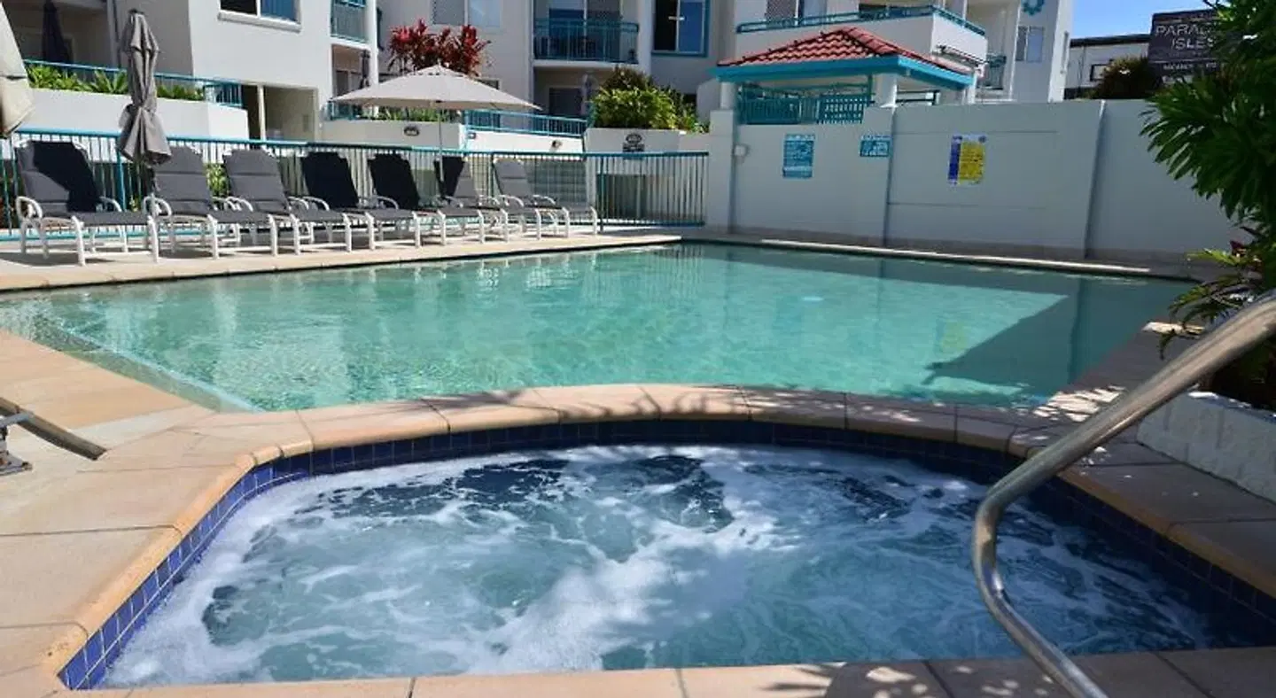 Paradise Isles OUTDOOR_POOL