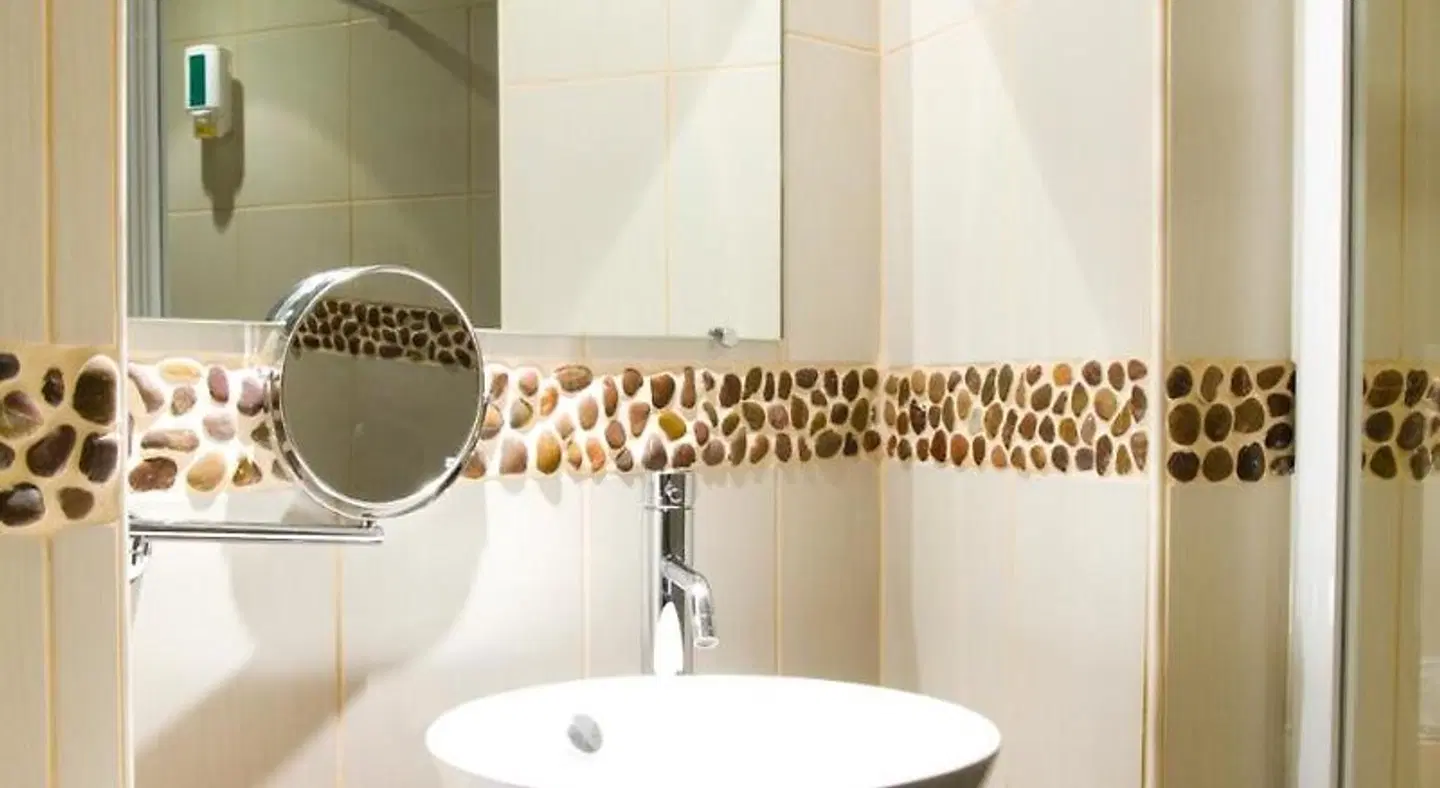 Timhotel Odessa Montparnasse Badezimmer