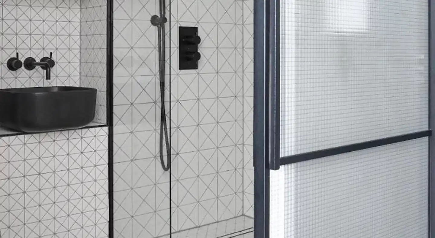 Kingsland Locke Modellaufnahme