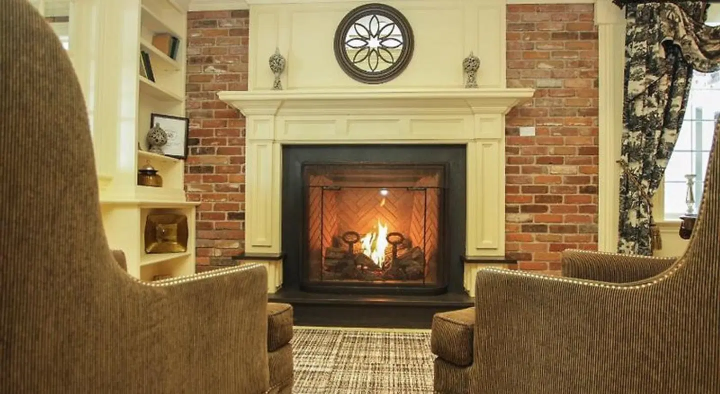 Best Western Parkway Inn & Conference Centre ROOM_EXAMPLE