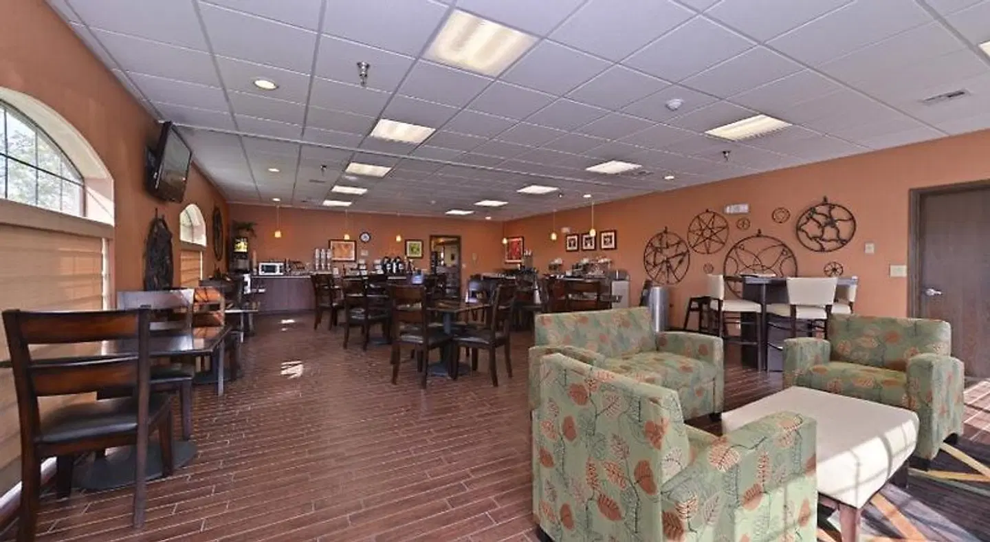 Best Western Plus Rama Inn Restaurant
