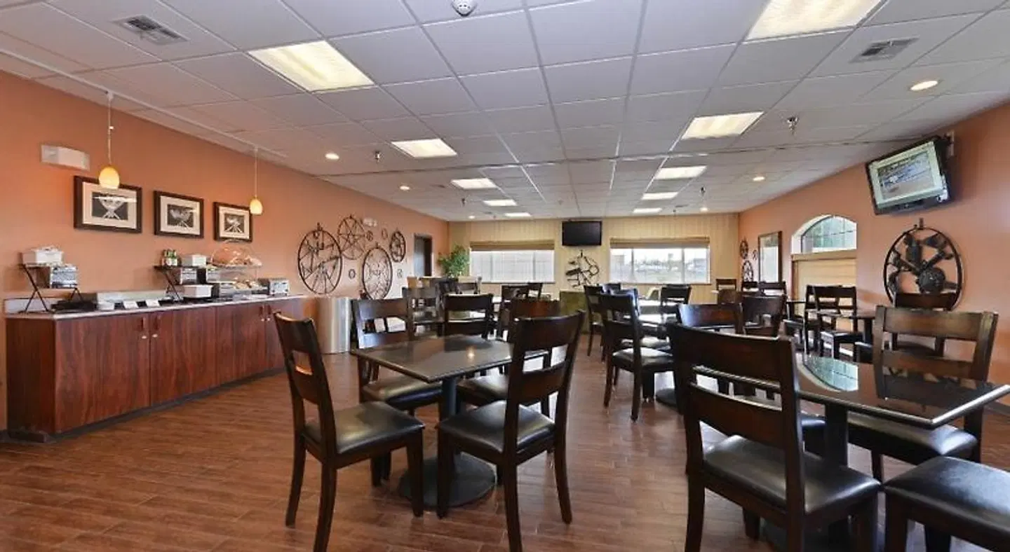 Best Western Plus Rama Inn Restaurant