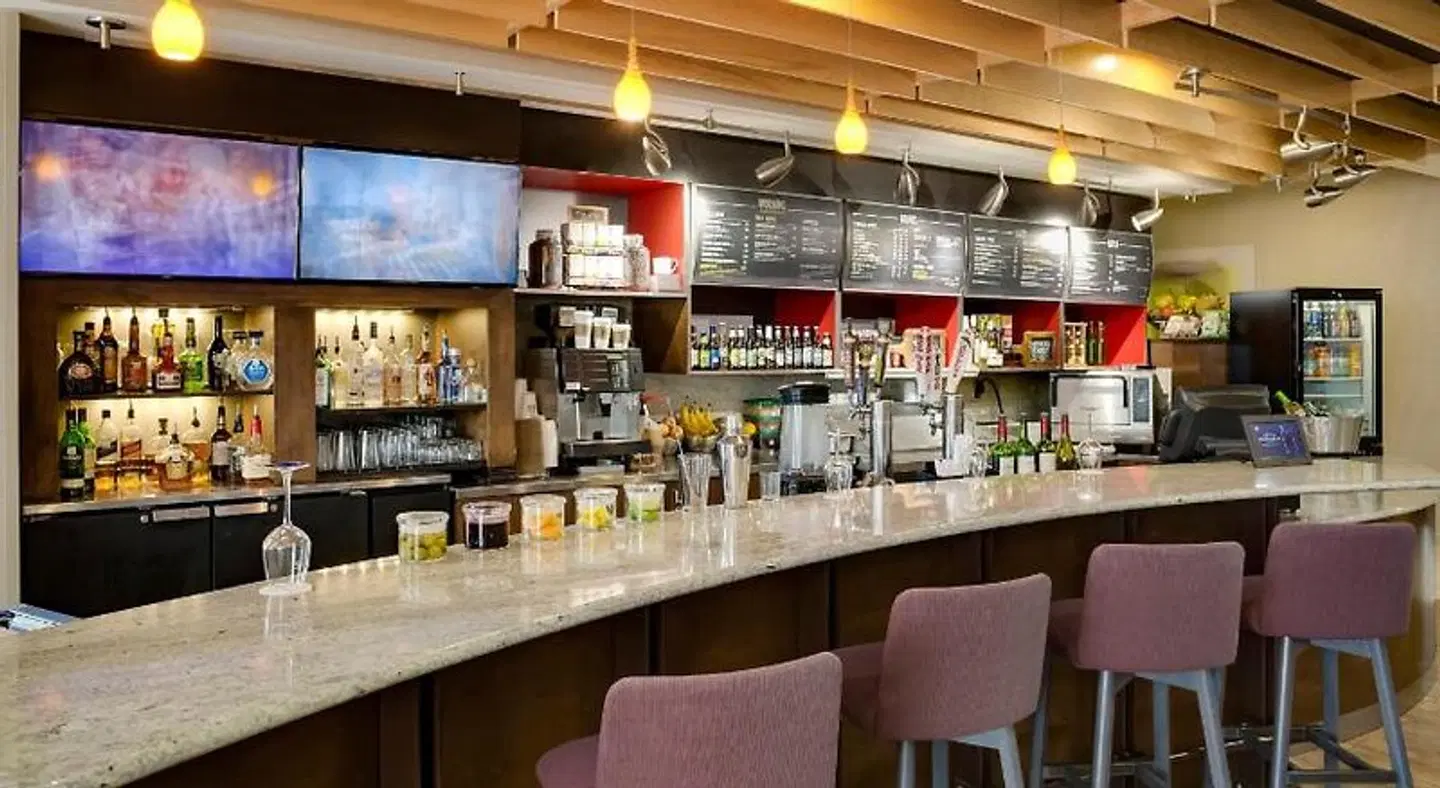 Courtyard by Marriott Statesville Mooresville/Lake Norman Bar