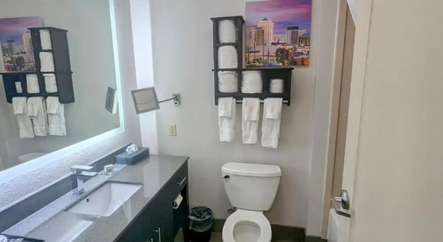 La Quinta Inn & Suites Prattville Badezimmer