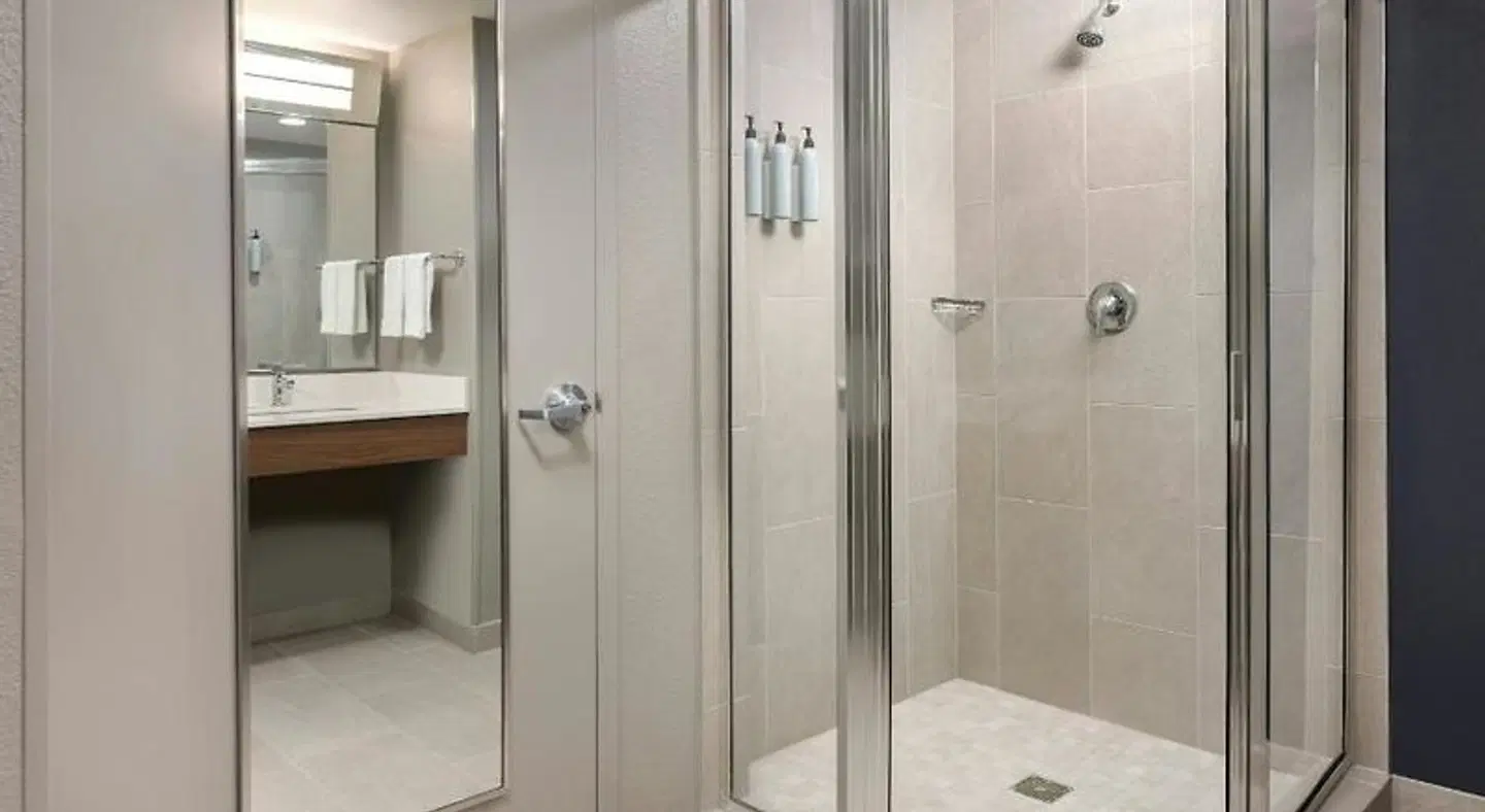 Courtyard by Marriott Little Rock Downtown Badezimmer