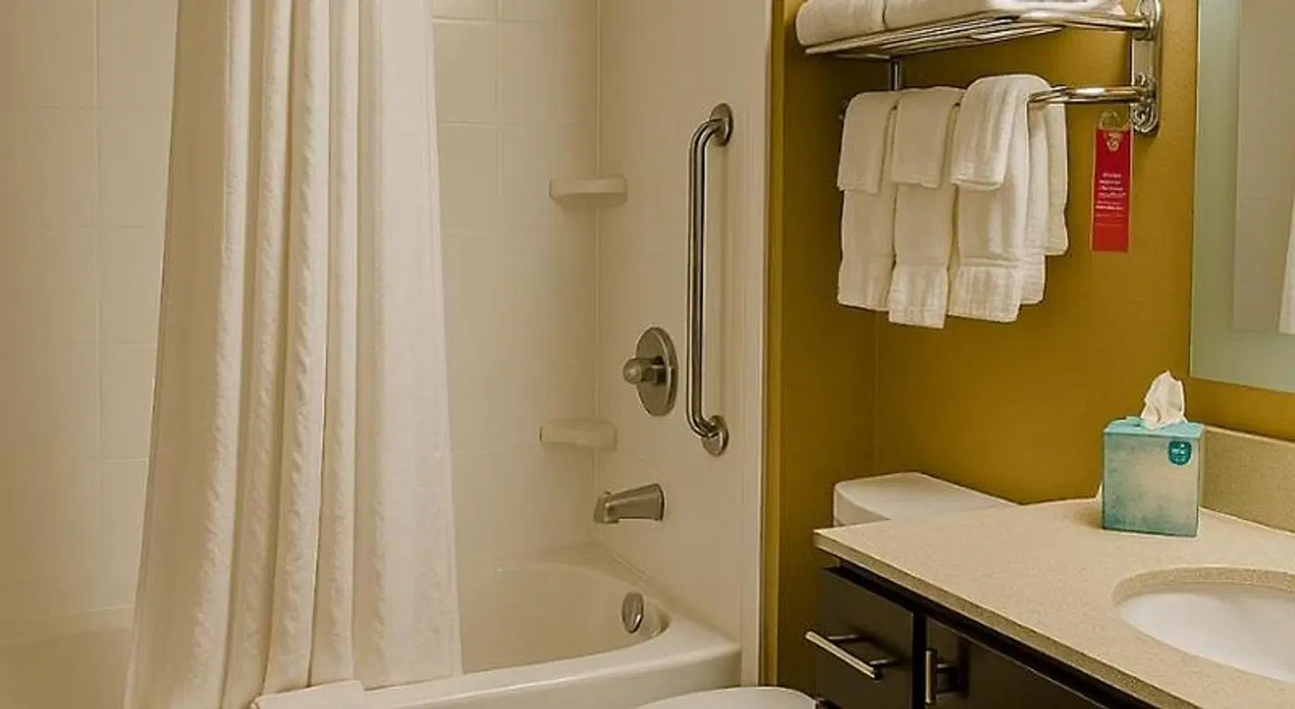 TownePlace Suites by Marriott Hattiesburg Badezimmer