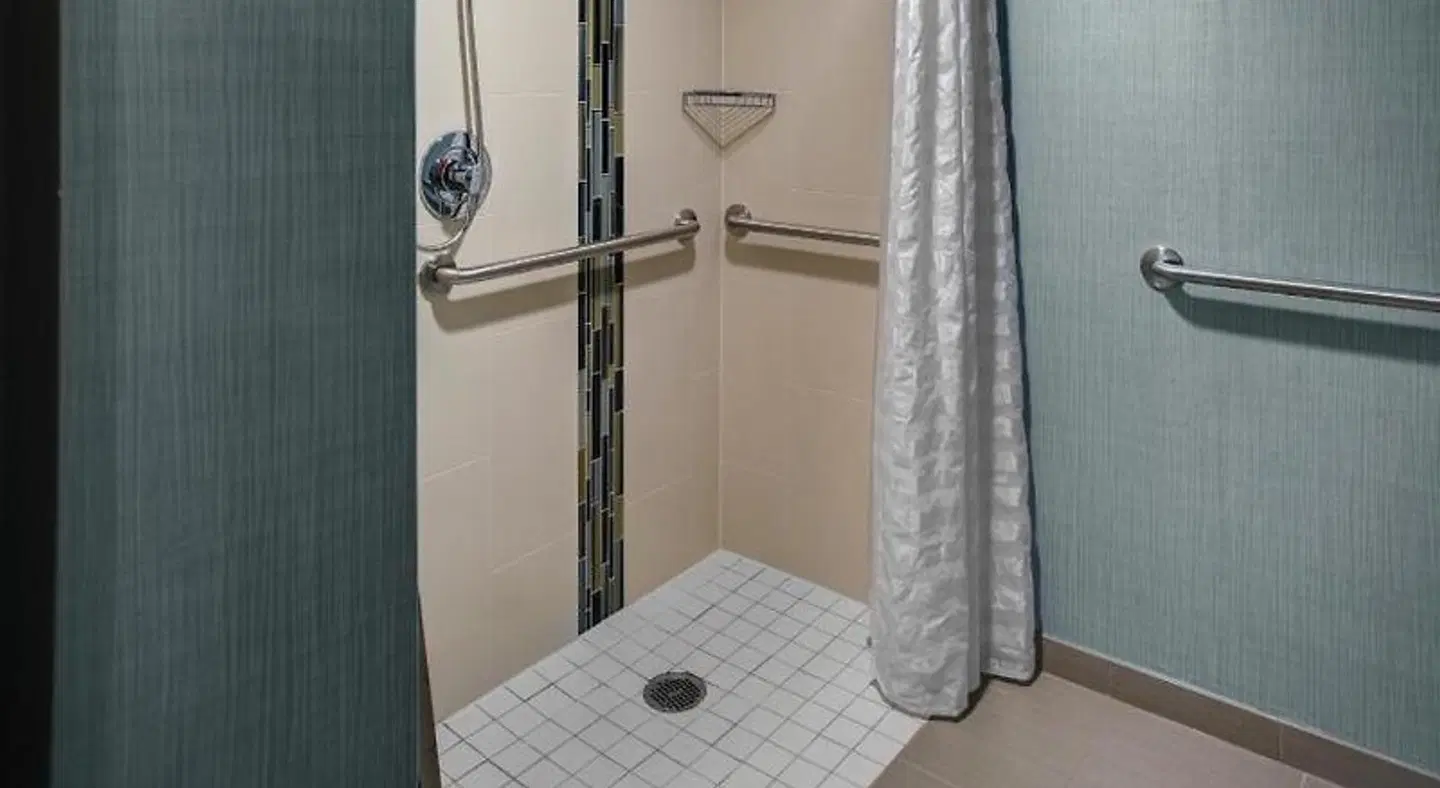 Hyatt Place Pittsburgh Airport Badezimmer