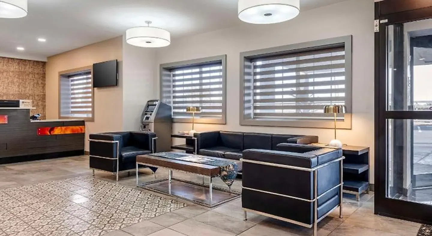 La Quinta Inn & Suites Louisville Airport & Expo LOUNGE_LOBBY