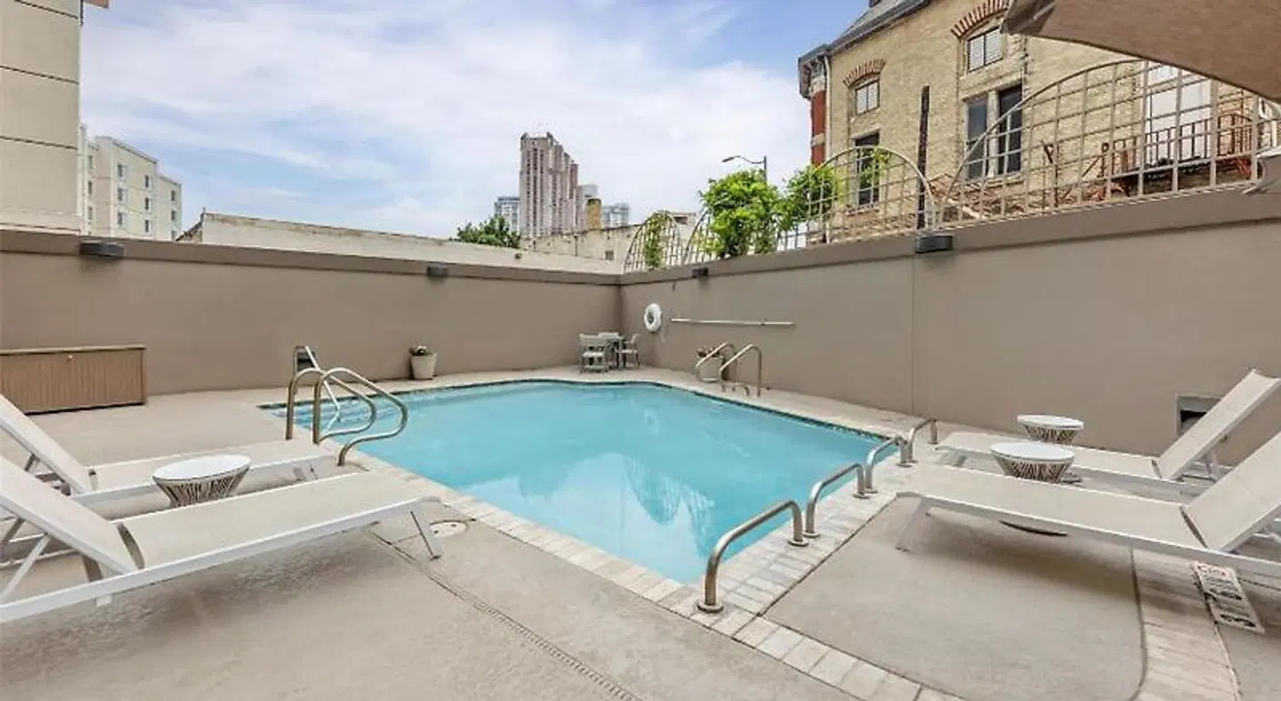 Sonesta ES Suites San Antonio Downtown Alamo Plaza OUTDOOR_POOL