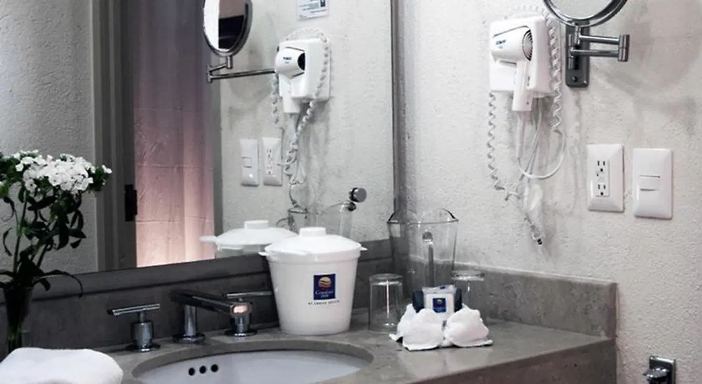 Comfort Inn Puerto Vallarta Badezimmer