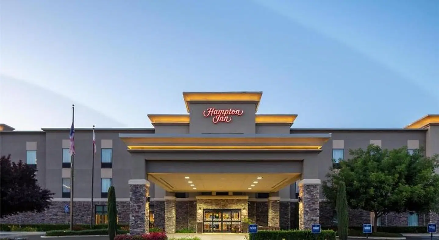 Hampton Inn Turlock EXTERIOR