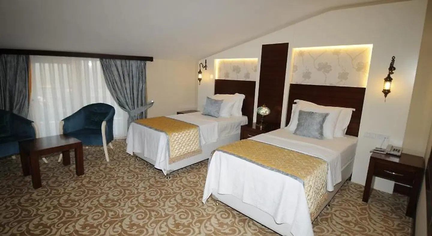White Heaven Hotel ROOM_EXAMPLE